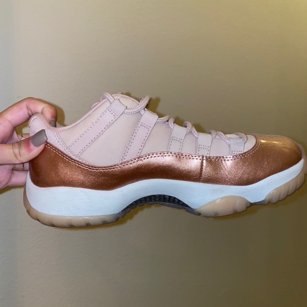 Air Jordan 11 Rosegold (J11)